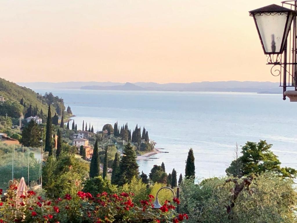 Hotel Zanetti Torri Del Benaco Dış mekan fotoğraf