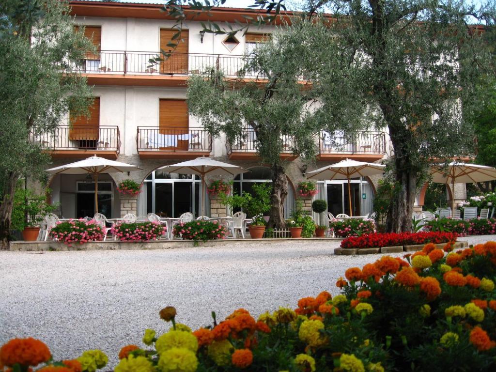 Hotel Zanetti Torri Del Benaco Dış mekan fotoğraf